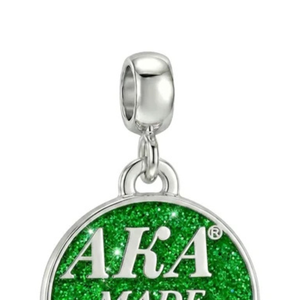   Pulsera Elegante para Mujer, Fabricada en 2008, Color Verde y Plateado, Joyería con Dijes, Accesorio de Moda para la Muñeca, Inspirada en la Hermandad - Product Image 4