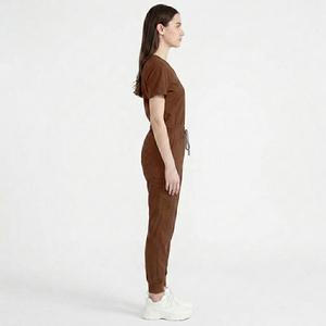 Tenue d'hôpital confortable pour le personnel médical professionnel – Collection de vêtements de santé respirants - Product Image 3