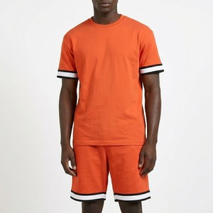 Conjunto deportivo naranja para hombre, camiseta y pantalones cortos con detalle de rayas en las mangas, ropa deportiva de verano, transpirable, informal, de dos piezas, OEM - Product Image 1