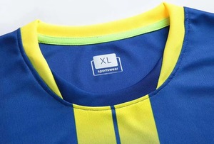 Ensembles de maillots d'arbitre de football en néoprène imprimés multicolores, t-shirts de football, shorts avec poches, uniformes respirants pour hommes - Product Image 4