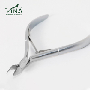 Pinza para cutículas con revestimiento mate, herramienta para uñas de punta redonda de carbono OEM Vina para aseo e higiene de salón - Product Image 5