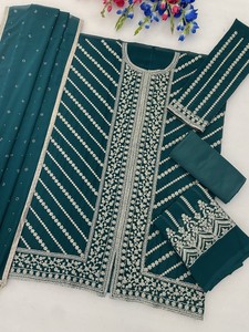 Dhwaja Export Georgette – Ensemble semi-couturié avec broderie et travail de sequins, style moderne pour mariages et soirées - Product Image 6