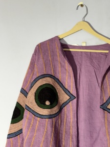 เสื้อแจ็คเก็ต Evil Eye Suzani – เสื้อโค้ทผ้า TNT ทำมือ – เสื้อแจ็คเก็ตปักลายโบโฮแบบเปิดด้านหน้าลายตา - Product Image 6