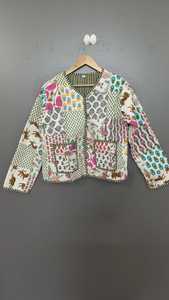 Chaqueta Acolchada Rosa con Parches y Bordado a Mano, Manga Larga, Cuello en V, Estilo Prairie Chic, Ropa Exterior de Primavera para Mujer - Product Image 3