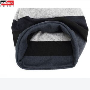 Bonnet en tricot premium pour homme, doux et extensible, avec revers, logo personnalisé, chaud, en acrylique, pour l'hiver, ajustement confortable - Product Image 1