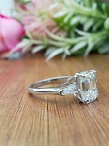 Anillo de Diamante Cultivado en Laboratorio con Corte Esmeralda D'VINS JEWELS, Oro Rosa de 14K, Color D, Certificado, Joyería de Compromiso y Boda para Mujer - Product Image 4