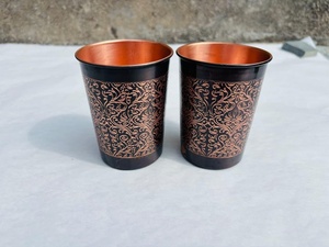 Juego de vasos de cobre con tapas, estilo vintage, acabado martillado, para uso en fiestas en casa. - Product Image 2