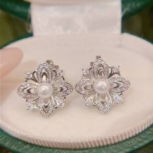 Boucles d'oreilles à clip en forme de lune violette, série Fleur de Haitang, étoile de lave, perle d'eau naturelle, sans trou d'oreille, clips d'oreille tendance - Product Image 1