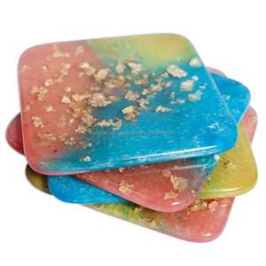 Posavasos Modernos Cuadrados de Resina con Cristales Brillantes, Hechos a Mano, Elegantes, Ecológicos, Duraderos, Decoración de Mesa - Product Image 5