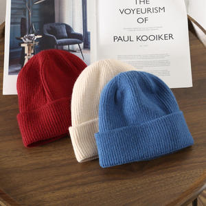 Bonnet d'hiver tricoté brodé doublé polaire pour femme, style coréen, avec points colorés, chaud et épais, anti-froid - Product Image 3