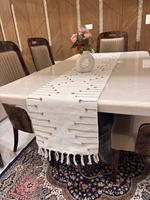 Chemin de table de style scandinave fait main en coton neutre avec pompons pour la vente en gros