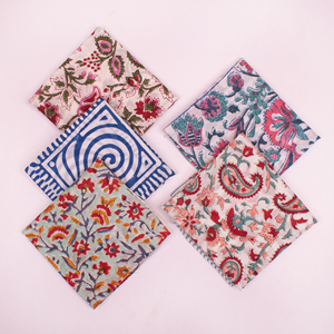 Foulard carré de plage en coton de luxe à motif floral ethnique, accessoire unisexe pour le printemps et l'été - Product Image 4