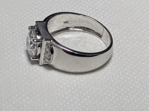 Lurba Jewels Factory - Anillo de compromiso y boda de oro macizo de 14K para hombre, con moissanita de corte brillante, de lujo, certificado y engastado con puntas, venta al por mayor - Product Image 4