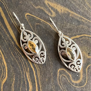 ต่างหูทรงหยดน้ำทรงมาร์คีส์ประดับซิทรินจาก JAIPUR SILVER ทำจากเงินแท้ 925 เหมาะสำหรับใส่ทุกวัน - Product Image 3
