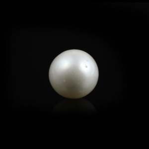 Loose Baroque Freshwater Pearl 10.6 Carat White Gemstone for Jewelry Making - Product Image 2