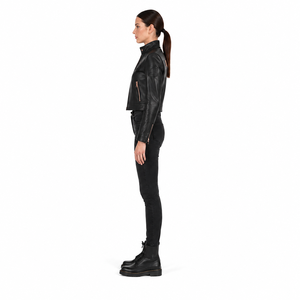 Blouson Moto Court en Cuir pour Femme, Cuir Nappa de Mouton, Ferrures Or Rose, Léger 220g, Style Streetwear Européen, Blouson de Motard Personnalisé OEM - Product Image 3
