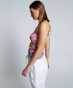 Top de tirantes acanalado tie-dye para mujer, amarillo, rosa, lavanda, con espalda cruzada ajustada y diseño en espiral, estilo casual streetwear - Product Image 4