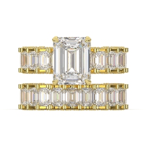 Anillo de Plata Maciza con Diamante Moissanita Esmeralda Solitario, Diseño Apilable, Regalo Navideño para Mujer - Product Image 3