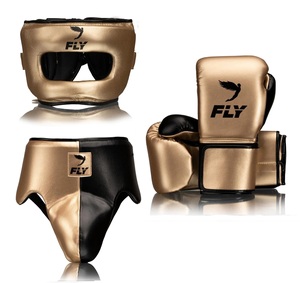 Ensemble de sparring MMA et boxe sur mesure en cuir de vachette véritable avec sangle réglable, comprenant des gants de boxe, un protège-tête et une protection inguinale - Product Image 1