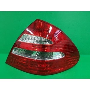 Luz Trasera Derecha Usada para Clase E A2118200464 - Product Image 1