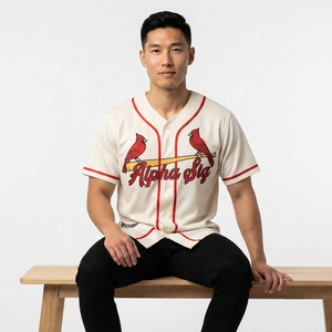 Camiseta de Béisbol Blanca para Hombre con Diseño de Cardenales Rojos y Bate, Manga Corta, Cierre de Botones, Impresión Serigrafiada, Material de Poliéster - Product Image 4