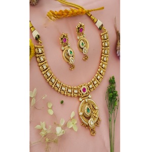 Collar de Moda con Acabado Dorado de Primera Calidad con Pendientes para Mujer, Joyería de Diseño para Bodas - Product Image 1