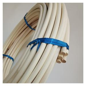 Núcleo de ratán de corte natural MOQ rollos de correas de ratán súper baratos de caña de ratán cruda directa de Vietnam - Product Image 3