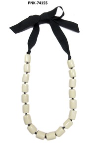Collier personnalisé fait main en perles de résine plaqué or, design nœud papillon décontracté en cristal, unisexe, multicolore, avec ruban noir tendance - Product Image 1