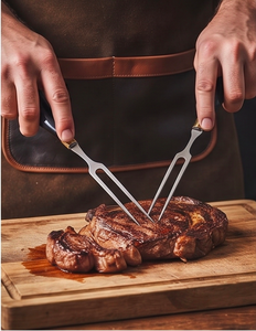 Ensemble de couverts de luxe noir et or, élégants en acier inoxydable, idéal pour les fêtes, les cadeaux, les dîners de prestige et les restaurants - Product Image 5