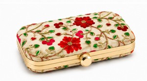 Elegante bolso de mano bordado con flores rojas y hojas verdes, bolso de noche para mujer, ideal para bodas. - Product Image 5