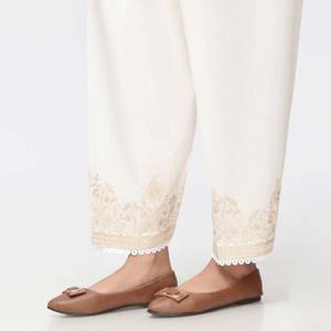 Blanc Cambric Shalwar PW3586 avec des robes de club élégantes brodées - Product Image 1