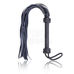 Fouets légers pour chevaux, structure flexible, adaptés à une performance et un confort constants - Product Image 4