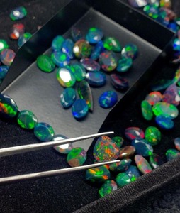 Opales naturelles en vrac, pierres précieuses irrégulières bleu-vert arc-en-ciel, lot pour la fabrication de bijoux, opales de feu à facettes de formes variées - Product Image 4