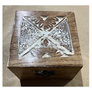 Boîte de rangement en bois de manguier de qualité supérieure, écologique, de forme rectangulaire, gravée et sculptée, fournie directement par l'usine. - Product Image 1