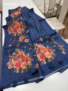 Sari de Tussar Semiblando de Alta Calidad con Estampado Digital - Diseño Floral y Patrón de Líneas - Blusa Estampada - Proveedor Indio - Product Image 3
