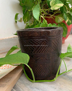 Taza penalizada para servir café té leche cerveza con tallado a mano en madera natural - Product Image 6