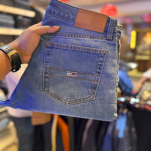 Jeans déchirés à coupe droite longue et croisée, jeans en denim pour hommes, jeans décontractés délavés, en stock, lot - Product Image 2