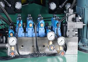 Machine de soufflage par extrusion automatique TS SPB-2.5L3JD avec pompe moteur pour bouteilles en HDPE/PETG/PVC/PE/PP, contrôlée par PLC haute précision - Product Image 6