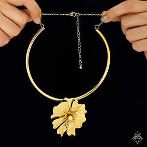 สร้อยคอมุกสีทองลายดอกไม้และสีงาช้างผลิตภัณฑ์ป้องกันการเสื่อมเสีย - Product Image 1