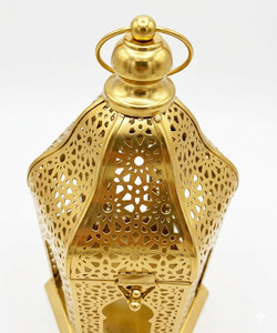 AH CREATIONS Lanterne marocaine dorée en métal, faite à la main, écologique, avec panneau en verre découpé, porte-bougie suspendu, portable pour la maison - Product Image 3