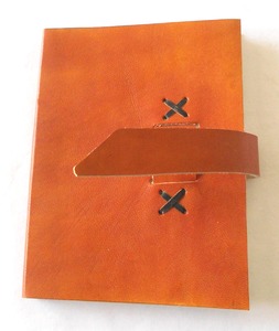 Cuaderno de Papel de Algodón Reciclado Hecho a Mano, Estilo Étnico, Tapa Dura, Libre de Ácido, Cuero de Cabra, Camelon Exports, Origen Rajasthan, 48 Páginas - Product Image 2