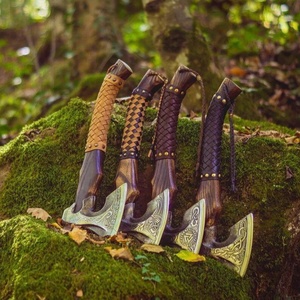 Hache utilitaire de qualité industrielle supérieure, manche en bois, tête à lame barbelée, acier au carbone, pour survie en extérieur, motif personnalisé, cuir - Product Image 6