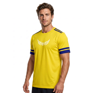 เสื้อเจอร์ซีย์คอกลมแขนสั้นสำหรับผู้ชาย สีเหลือง ผลิตจากโพลีเอสเตอร์ ระบายความชื้นได้ดี พร้อมโลโก้พิมพ์ด้านหน้า - Product Image 2