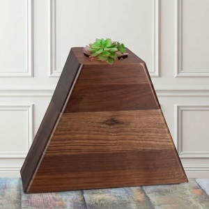 Urnas de cremación de madera para mascotas, estilo americano, piramidal, 50 pulgadas cúbicas, suministros funerarios, urnas de cremación de madera para mascotas de Falah International - Product Image 1