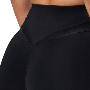 Shorts de sport pour femmes en maille noire à taille haute, extensibles, pour la gym, le fitness, l'entraînement et les activités sportives - Product Image 3