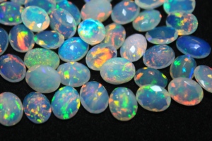 Opale naturelle éthiopienne Welo, taille cabochon ovale, multi-feux, facettée, 6*8mm, pour la fabrication de bijoux, prix de gros. - Product Image 5