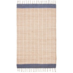 Alfombra de yute de textura natural y orgánica con materiales ecológicos para una adición elegante y duradera a cualquier decoración del hogar. - Product Image 1