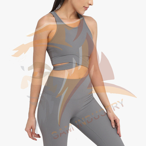 Ensemble de yoga pour femmes, design tendance, qualité supérieure, doux, léger, coupe ajustée, fermeture élastique à la taille. - Product Image 6