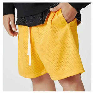 Shorts en maille pour hommes, couleur unie, respirants, avec cordon de serrage à la taille, décontractés, pour la gym, avec logo imprimé sur le devant, légers, pour l'entraînement - Product Image 3