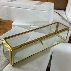 Caja de Joyería de Latón y Vidrio con Acabado Dorado, Caja de Almacenamiento Transparente para Anillos, Aretes, Pulseras e Invitaciones de Boda - Product Image 3